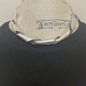 Twisted Collar Necklace